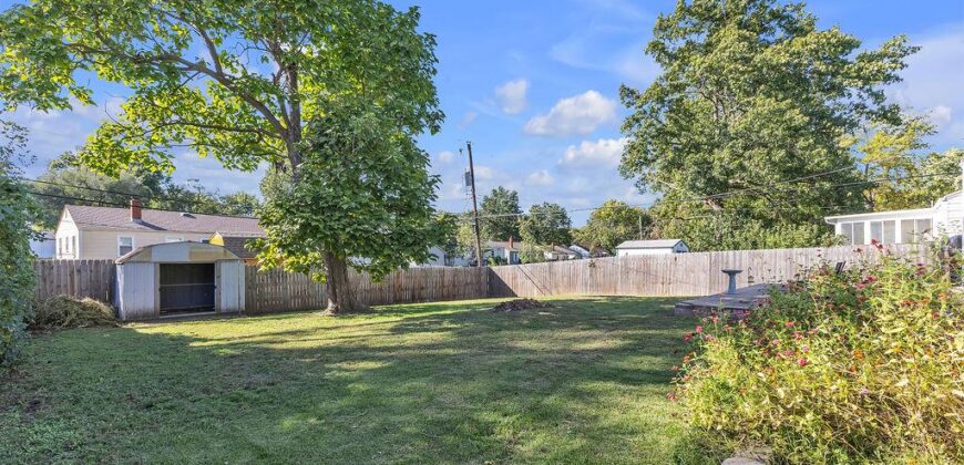 6702 N CHARLOTTE Street, Gladstone, MO 64118