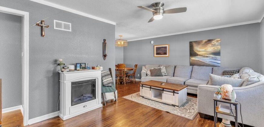 6702 N CHARLOTTE Street, Gladstone, MO 64118