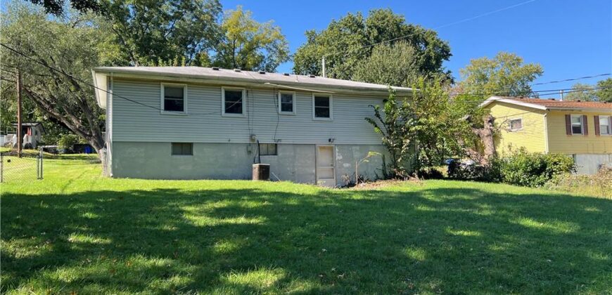 6001 N Michigan Place, Gladstone, MO 64118