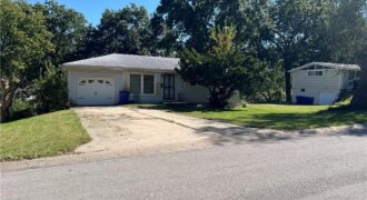 6001 N Michigan Place, Gladstone, MO 64118