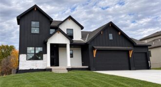 2102 Foxtail Drive, Kearney, MO 64060