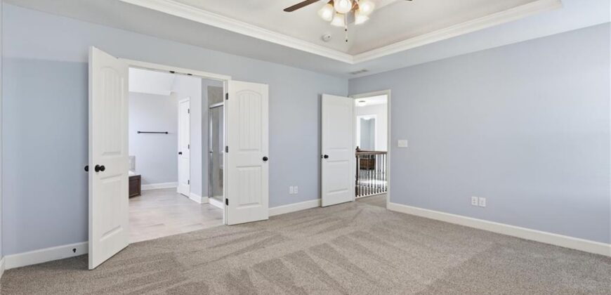 18304 Rock Creek Drive, Smithville, MO 64089