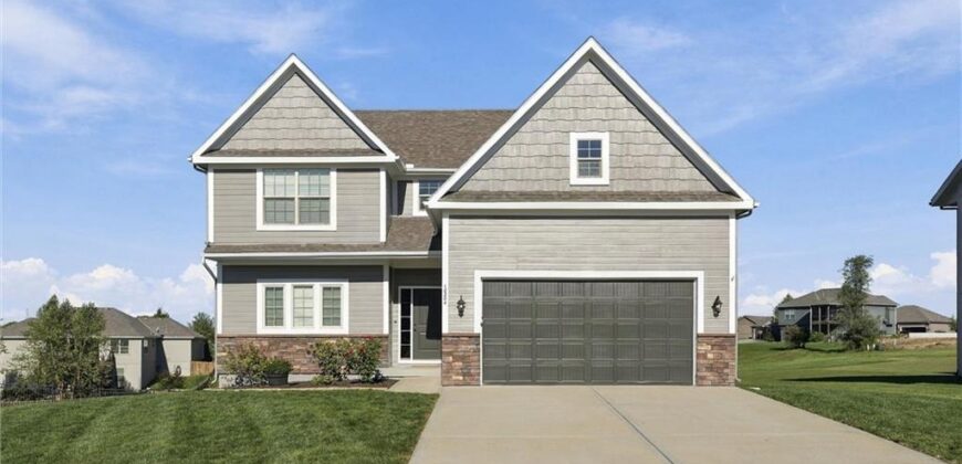 18304 Rock Creek Drive, Smithville, MO 64089