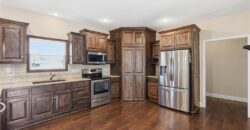 18304 Rock Creek Drive, Smithville, MO 64089