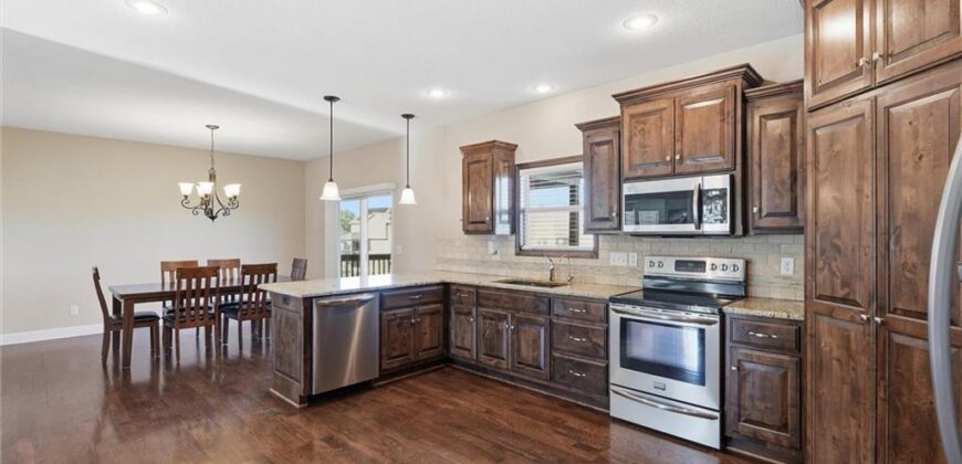 18304 Rock Creek Drive, Smithville, MO 64089