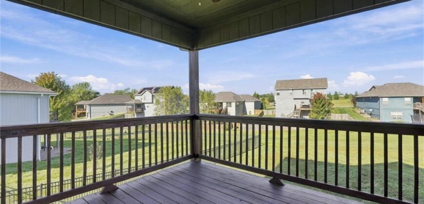 18304 Rock Creek Drive, Smithville, MO 64089