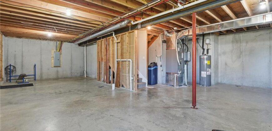 18304 Rock Creek Drive, Smithville, MO 64089