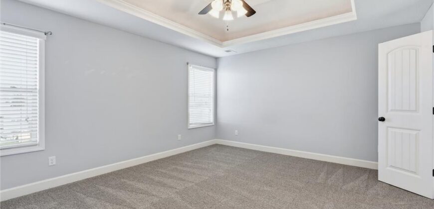 18304 Rock Creek Drive, Smithville, MO 64089