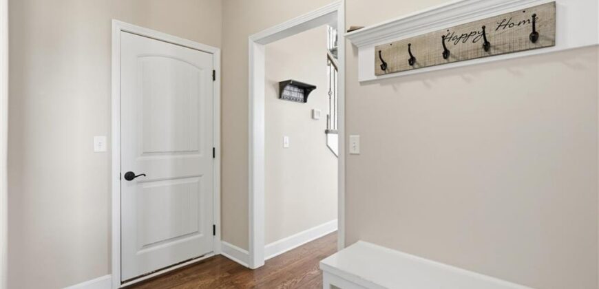 18304 Rock Creek Drive, Smithville, MO 64089