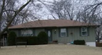 12810 NW Jamilyn Road, Parkville, MO 64152