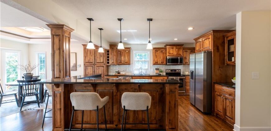 10003 N Charlotte Street, Kansas City, MO 64155