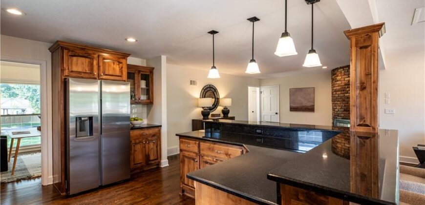 10003 N Charlotte Street, Kansas City, MO 64155