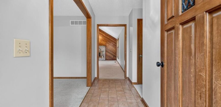 4903 NW 67th Terrace, Kansas City, MO 64151