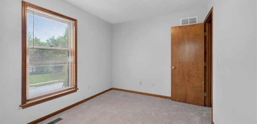4903 NW 67th Terrace, Kansas City, MO 64151