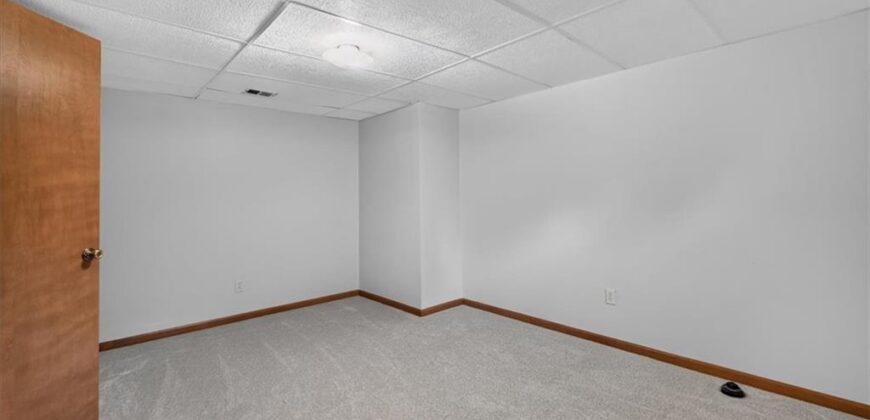 4903 NW 67th Terrace, Kansas City, MO 64151