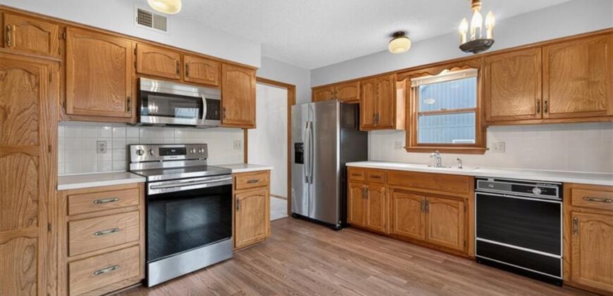 4903 NW 67th Terrace, Kansas City, MO 64151