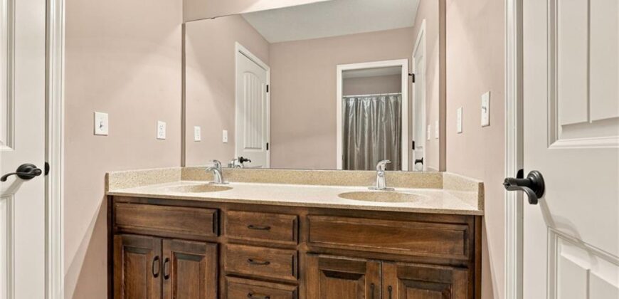 17700 NW 130th Terrace, Platte City, MO 64079
