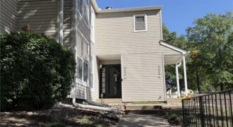 8336 NW Barrybrooke Drive, Kansas City, MO 64151