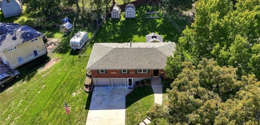 363 E Lowell Street, Claycomo, MO 64119