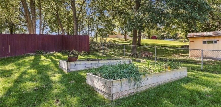 363 E Lowell Street, Claycomo, MO 64119