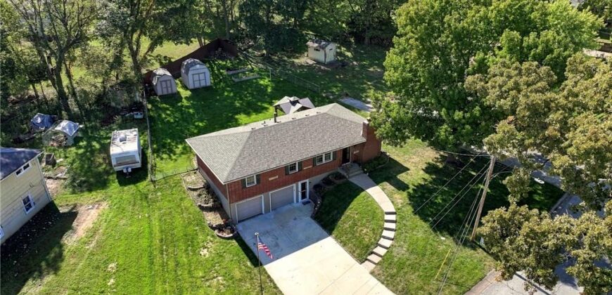 363 E Lowell Street, Claycomo, MO 64119
