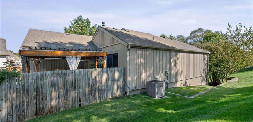 5225 NW 82nd Terrace, Kansas City, MO 64151