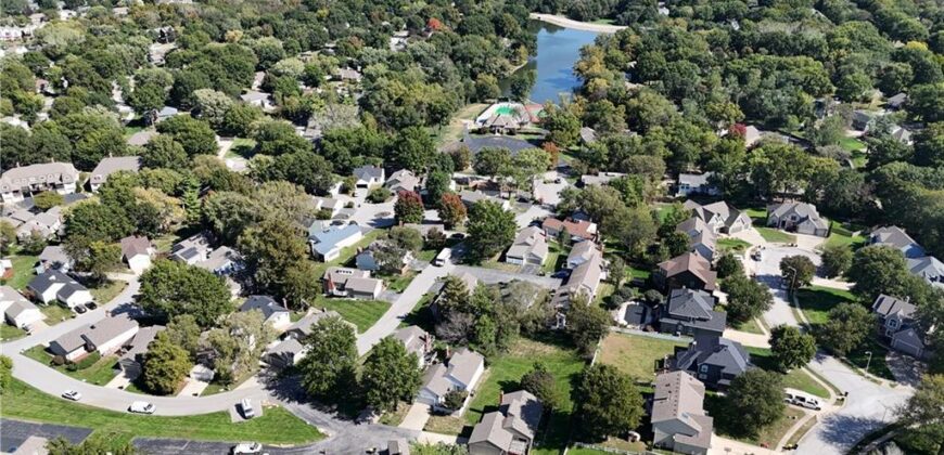 5225 NW 82nd Terrace, Kansas City, MO 64151