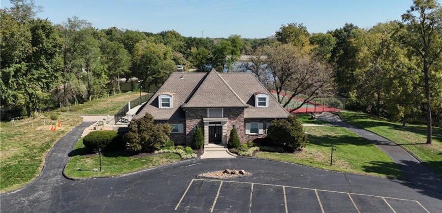 5225 NW 82nd Terrace, Kansas City, MO 64151