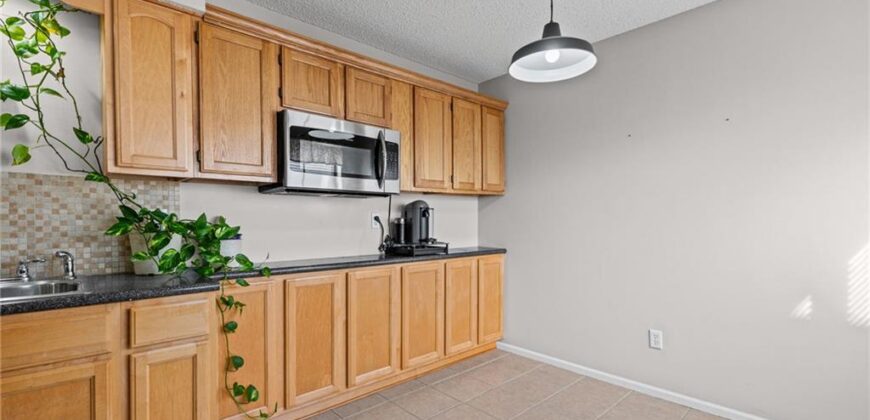 5225 NW 82nd Terrace, Kansas City, MO 64151