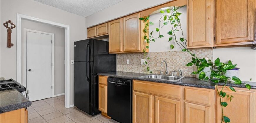 5225 NW 82nd Terrace, Kansas City, MO 64151