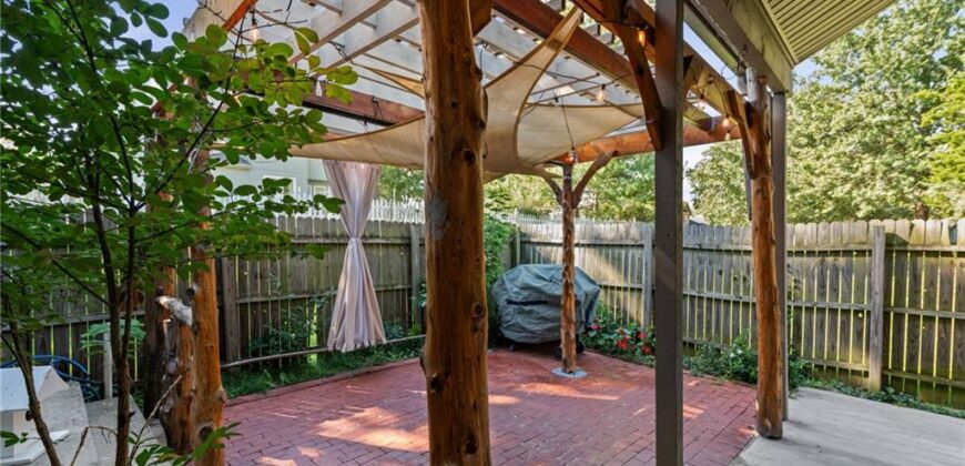 5225 NW 82nd Terrace, Kansas City, MO 64151