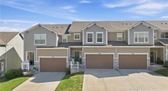 7369 Griffey Street, Parkville, MO 64152