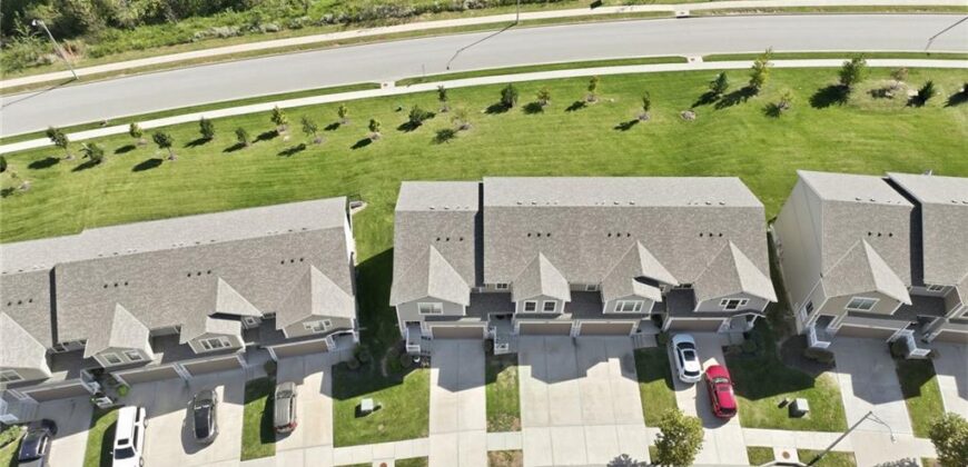 7369 Griffey Street, Parkville, MO 64152
