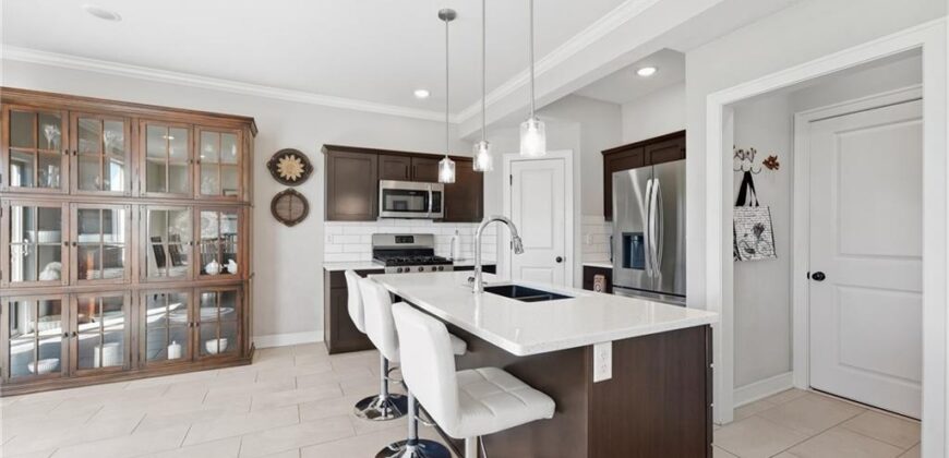 7369 Griffey Street, Parkville, MO 64152
