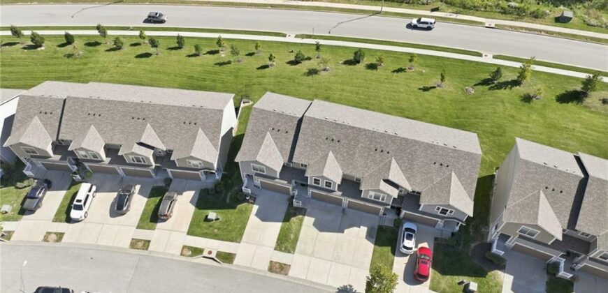 7369 Griffey Street, Parkville, MO 64152