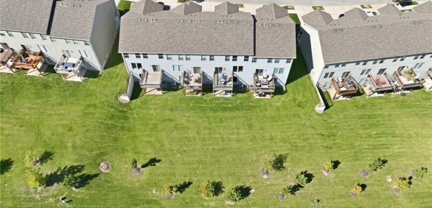 7369 Griffey Street, Parkville, MO 64152
