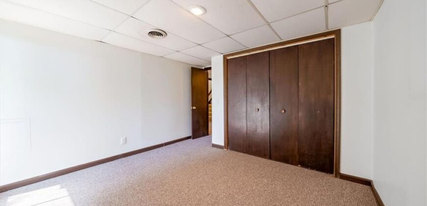5771 N Anita Avenue, Kansas City, MO 64151