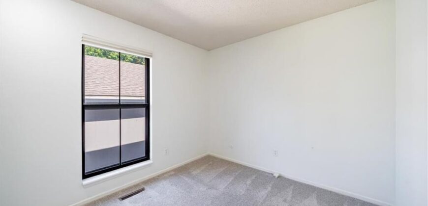 5771 N Anita Avenue, Kansas City, MO 64151