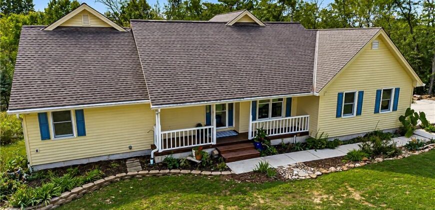 7955 NW Bridle Parc Lane, Kansas City, MO 64152