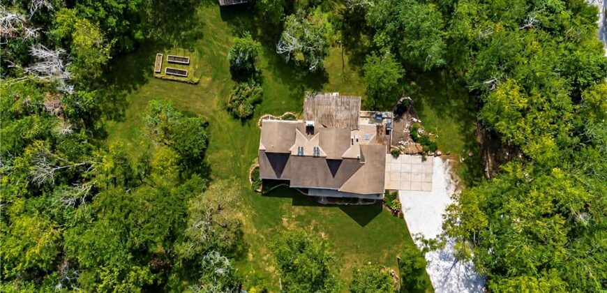 7955 NW Bridle Parc Lane, Kansas City, MO 64152