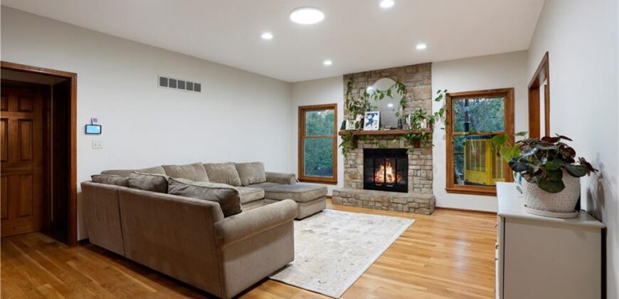 7955 NW Bridle Parc Lane, Kansas City, MO 64152