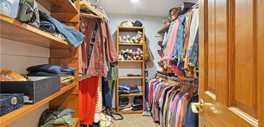 7955 NW Bridle Parc Lane, Kansas City, MO 64152