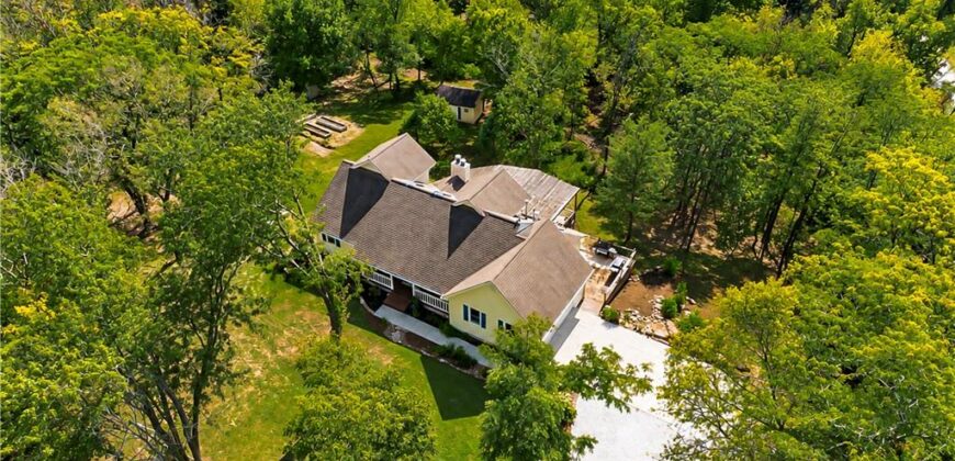 7955 NW Bridle Parc Lane, Kansas City, MO 64152