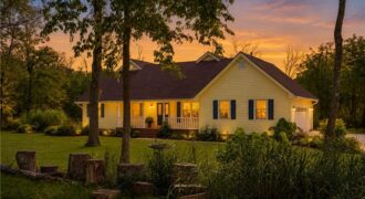 7955 NW Bridle Parc Lane, Kansas City, MO 64152