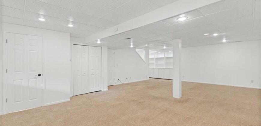 7416 N Mckinley Avenue, Kansas City, MO 64158