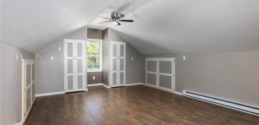 705 NE Lindberg Drive, Kansas City, MO 64118