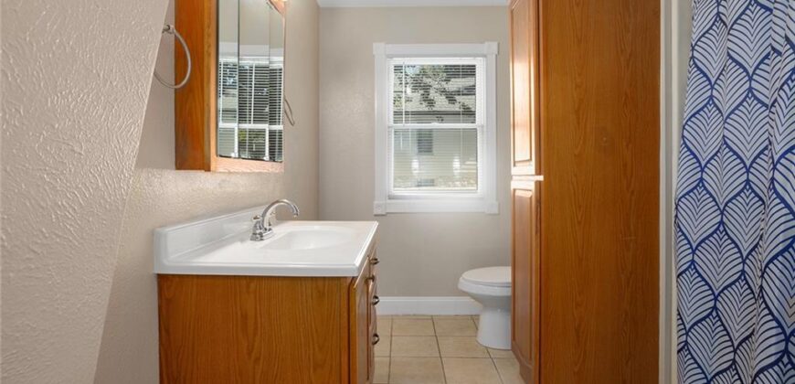 705 NE Lindberg Drive, Kansas City, MO 64118