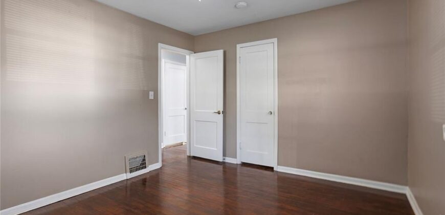 705 NE Lindberg Drive, Kansas City, MO 64118
