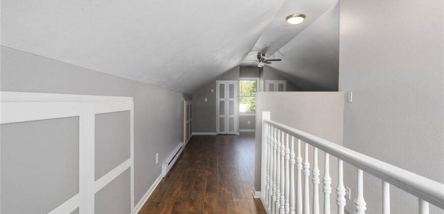 705 NE Lindberg Drive, Kansas City, MO 64118