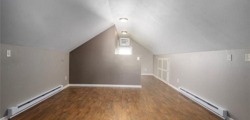 705 NE Lindberg Drive, Kansas City, MO 64118